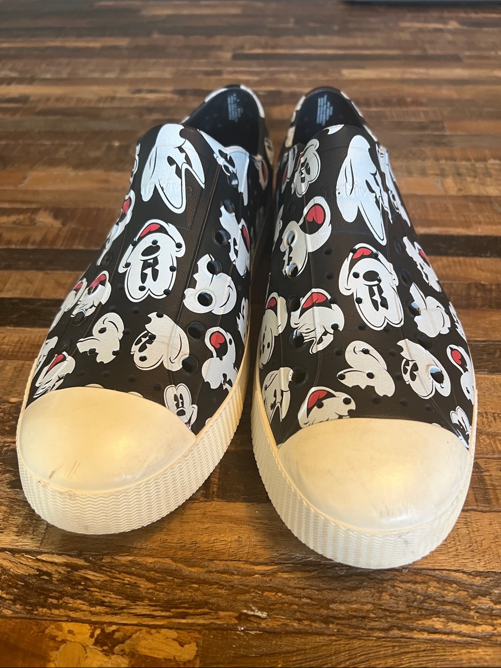 Native Men's Disney Mickey Print Jefferson Slip -On Sandals